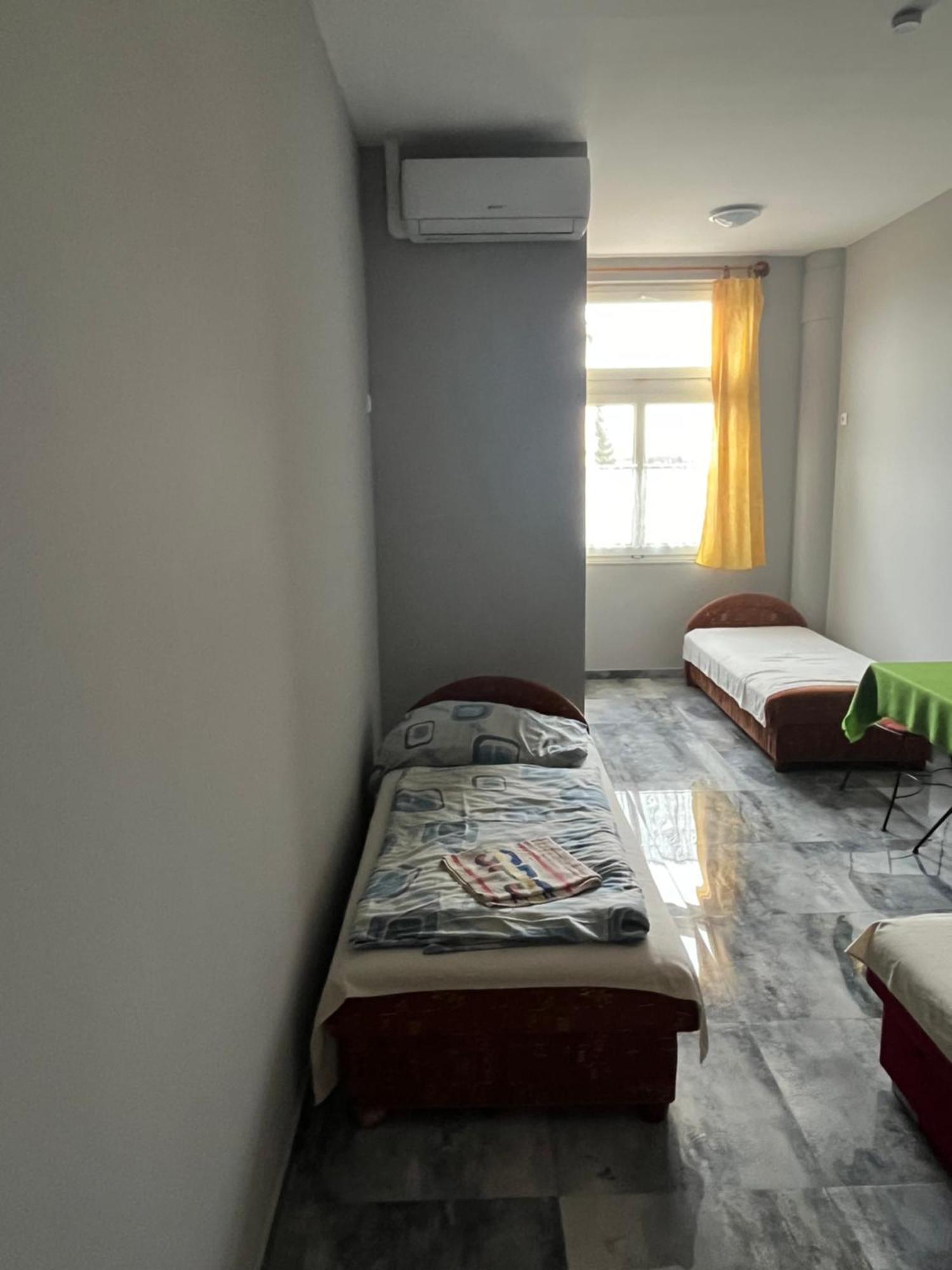 Lilla Motel Hegyeshalom Luaran gambar